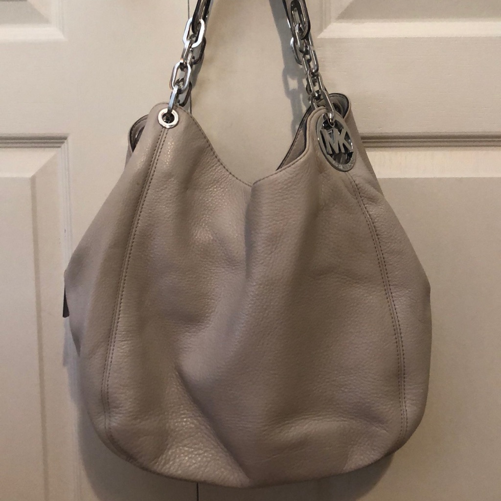 Soft Leather Michael Kors Purse!